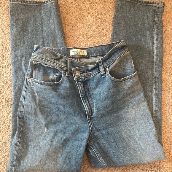 Abercrombie Criss Cross Jeans - Picture 6 of 9